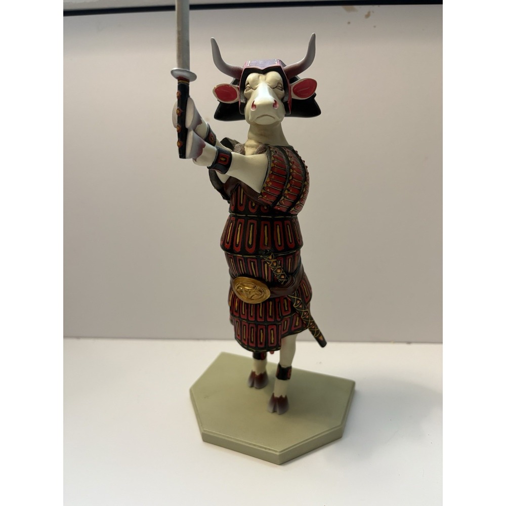 Cow Parade Japanese Warrior Figure Sam Moo Rai Samurai Outfit #7246  (599)